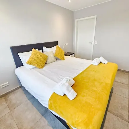 Διαμέρισμα Refined 2 Bedroom With Parking *
